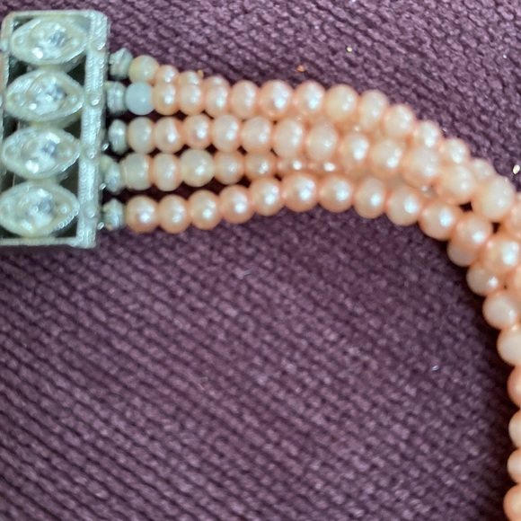 Antique over 80 years, old, pink, five strand pearls with rhinestones clip. - Picture 12 of 13